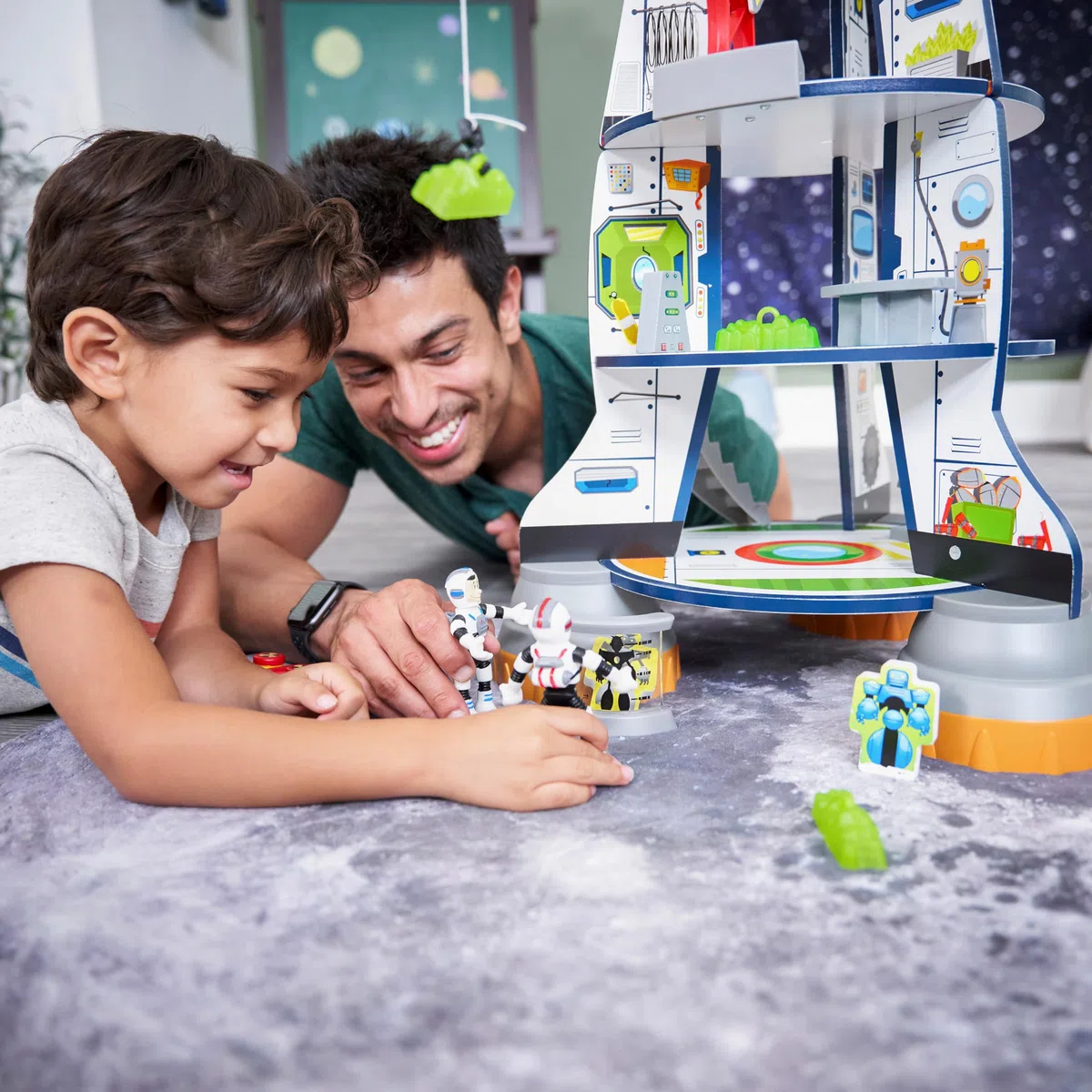 KidKraft Raketenschiff Spielset aus Holz mit Kran und Spielfiguren, Astronauten und Alien Figur, Raketen Spielzeug für Kinder ab 3 Jahre, 63443