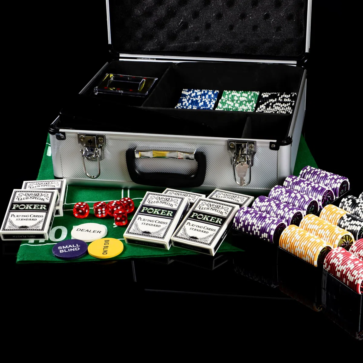 Pokerkoffer DeLuxe Pokerset mit 600 OCEAN CHAMPION CHIPS mit Metallkern á 12 g viel Zubehör Kartenmischer Kunststoffkarten Kartengeber Spielmatte Poker-Komplettset Black Jack Texas Holdem