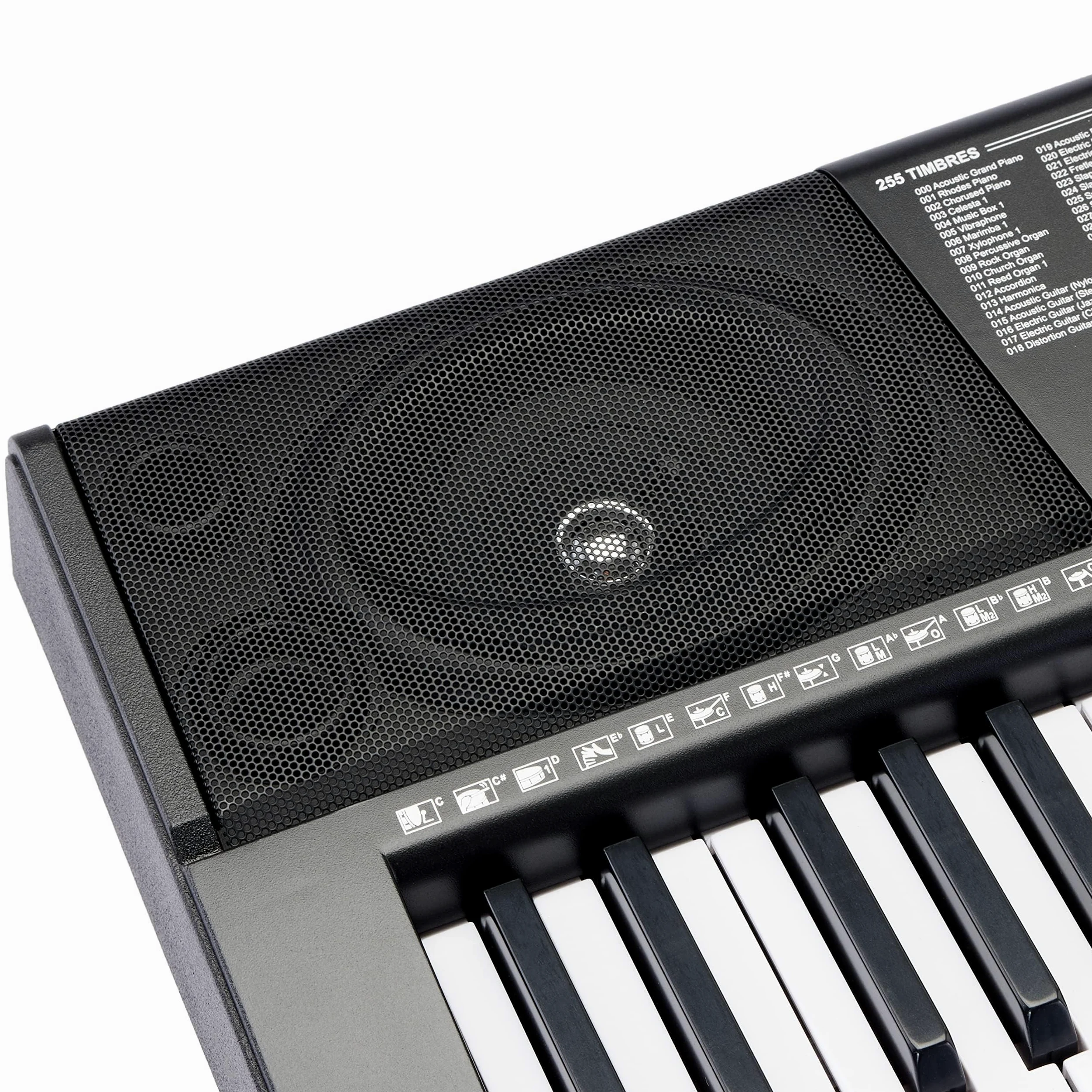 Amazon Basics 61-Tasten tragbares Digitalpiano für Anfänger, Eingebaute Lautsprecher, 255 Klänge und Rhythmen, 50 Demo-Songs, Notenständer und Kopfhörer enthalten, Schwarz, 93 x 30.4 x 9.32 cm