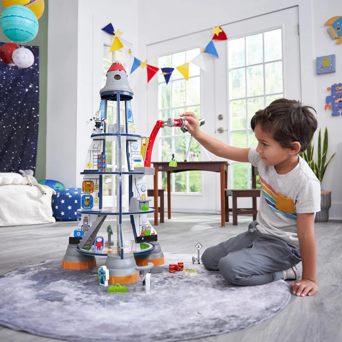 KidKraft Raketenschiff Spielset aus Holz mit Kran und Spielfiguren, Astronauten und Alien Figur, Raketen Spielzeug für Kinder ab 3 Jahre, 63443