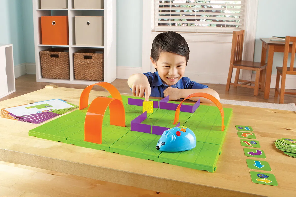 Learning Resources Code & Go Robotermaus Activity Set, Alter 4–8, Robotermaus programmieren, stärkt logisches Denken und Mint-Kompetenz